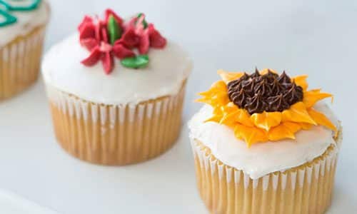 Cupcakes decorated with flowers